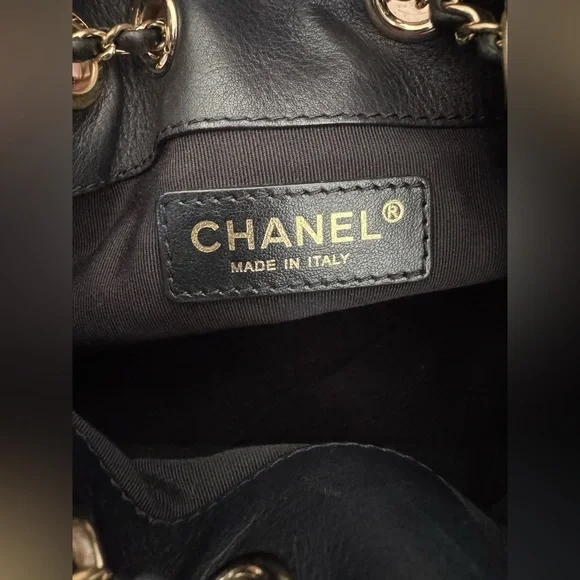 Chanel CC Chain Dweller Drawstring Bucket Bag Quilted Lambskin small Black - Picture 11 of 14